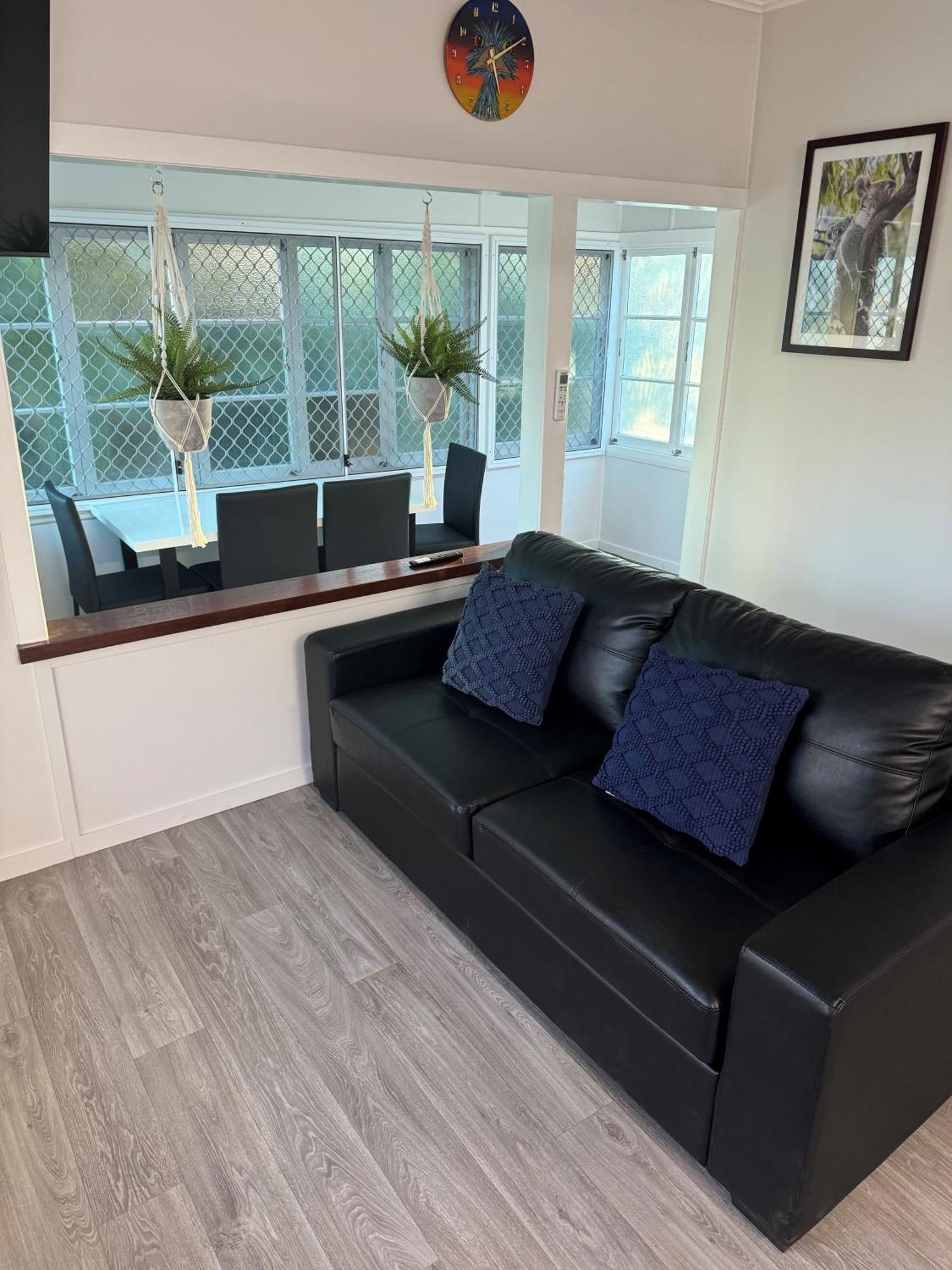Essex Court - House Apartment *