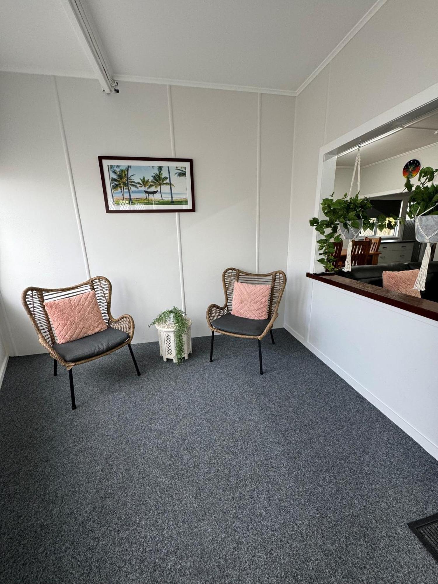 Essex Court - House * Townsville