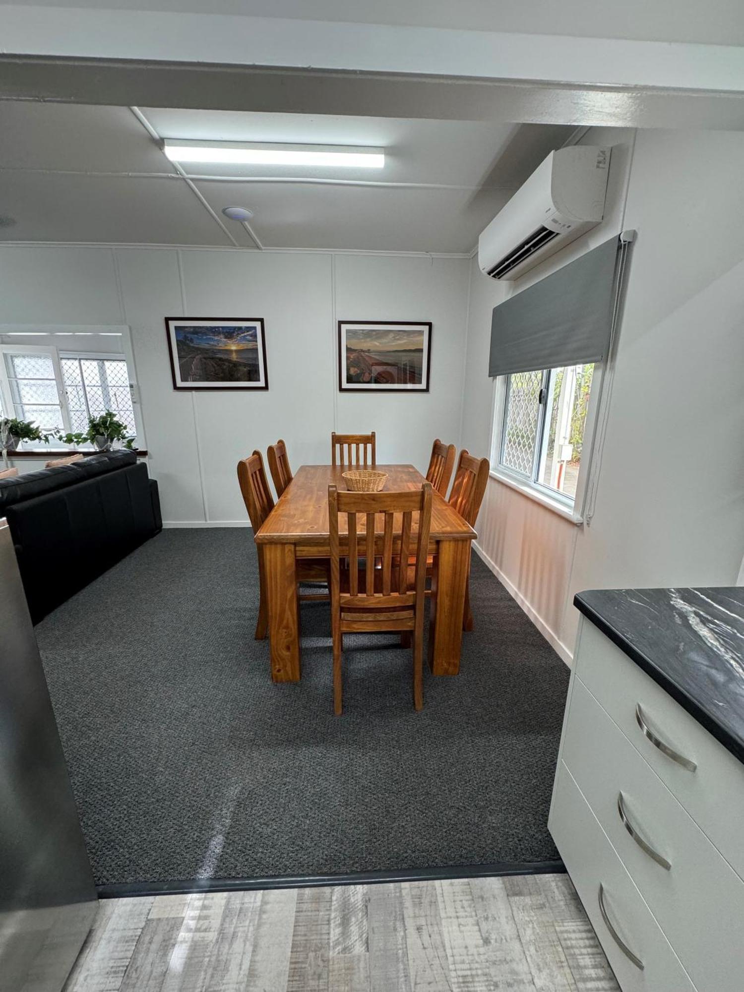 Essex Court - House Apartment *