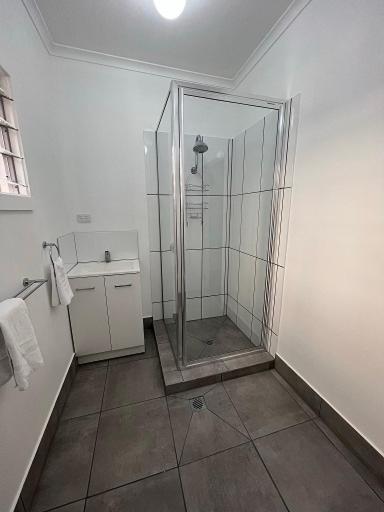 Essex Court - House Apartment *